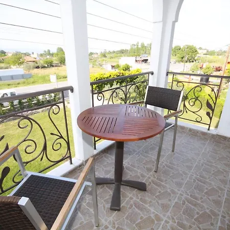Zephyros Aparthotel Ormos Panagias