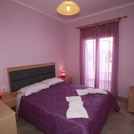 Zephyros Aparthotel Ormos Panagias
